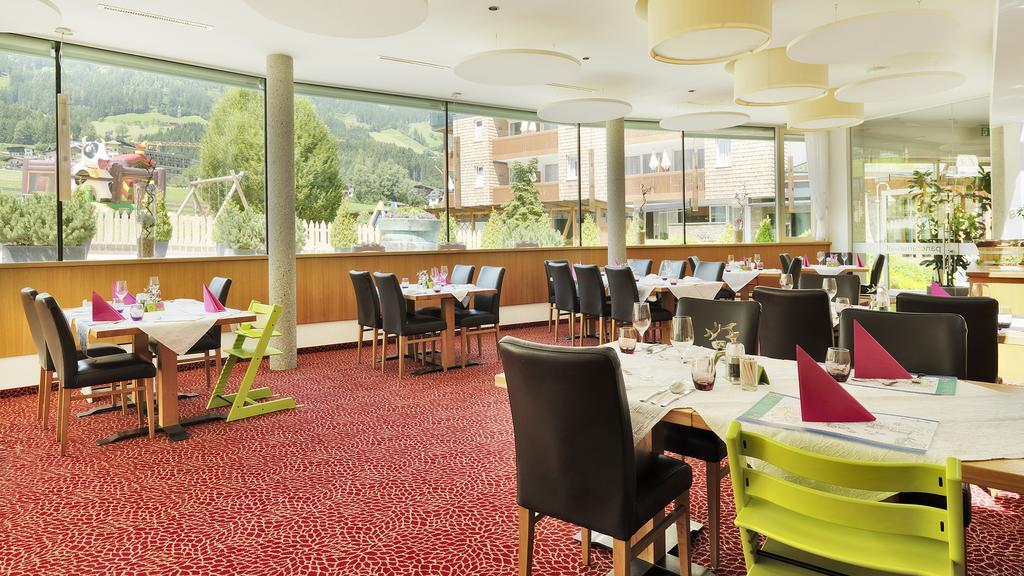 Alpina Zillertal . Family Lifestyle Kinderhotel ฟือเกน ภายนอก รูปภาพ