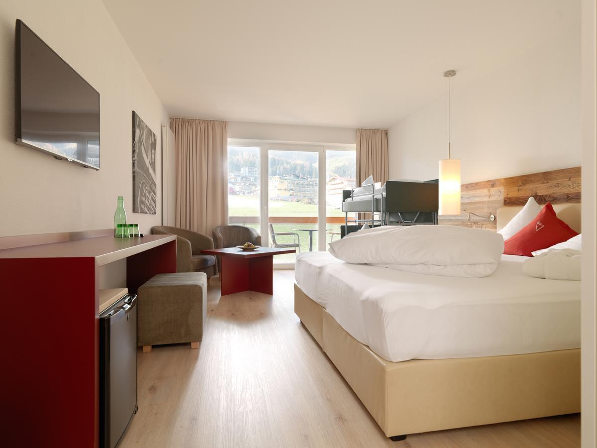 Alpina Zillertal . Family Lifestyle Kinderhotel ฟือเกน ภายนอก รูปภาพ