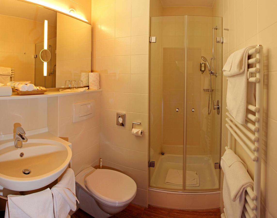 Alpina Zillertal . Family Lifestyle Kinderhotel ฟือเกน ภายนอก รูปภาพ